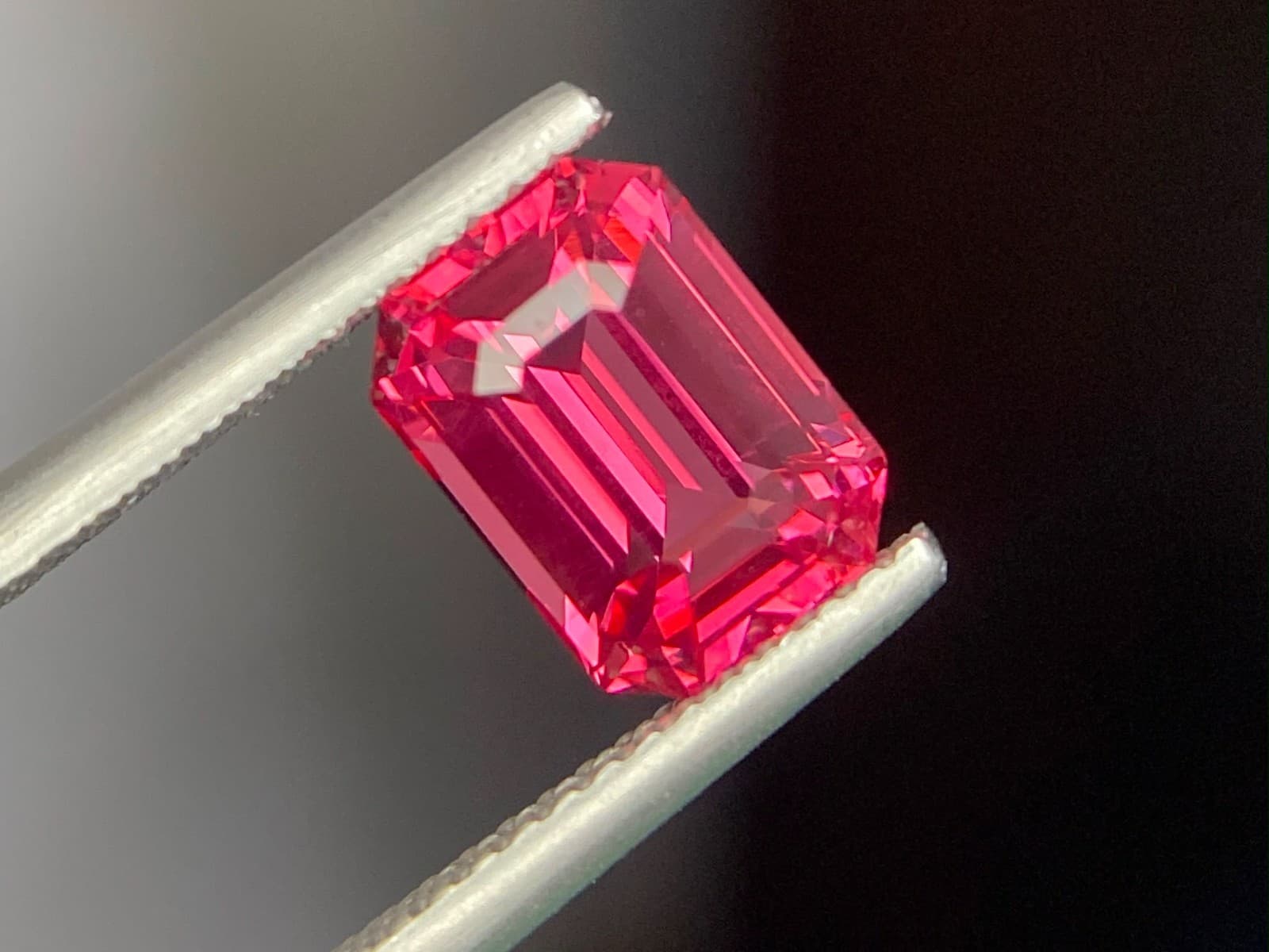 Spinel 3 carat for sale in Beruwala