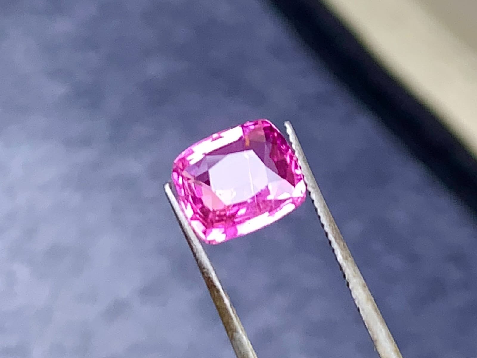 Pink Sapphire 2.59 carat for sale in Beruwala, Sri Lanka