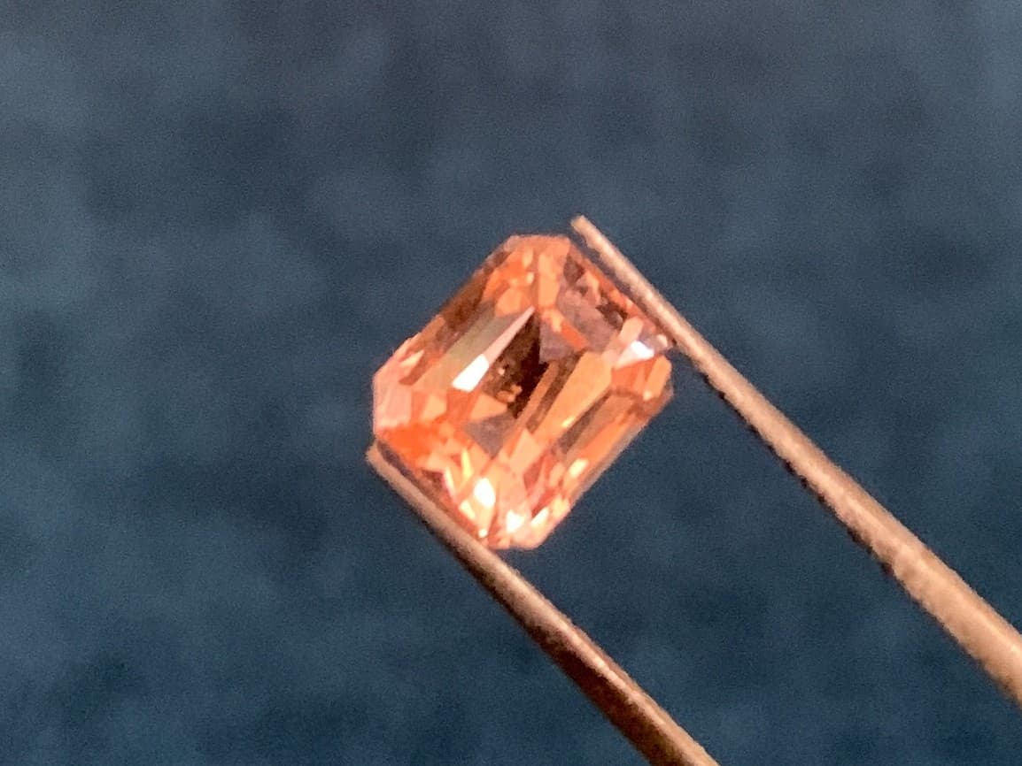 Peach Sapphire 2.48 carat for sale in Beruwala, Sri Lanka